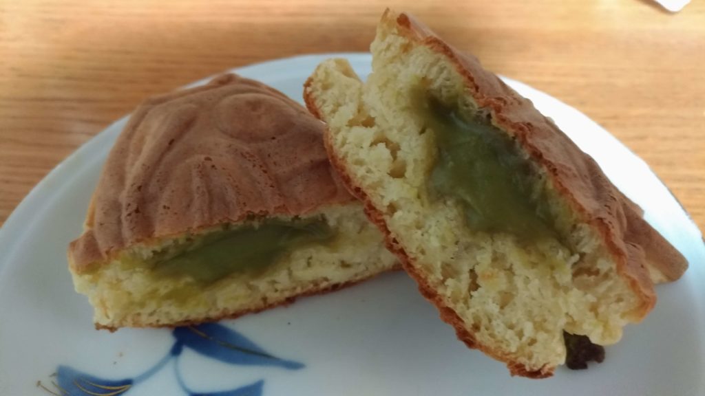 コイキング焼き_抹茶断面