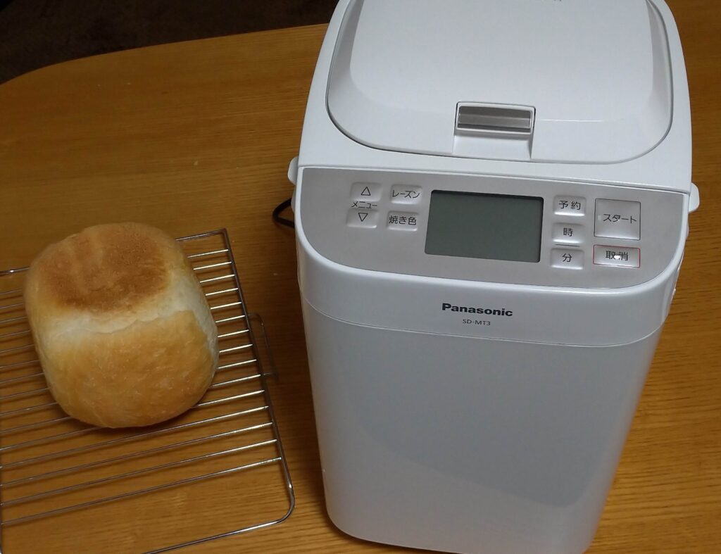 SD-MT3と焼きあがったパンの画像